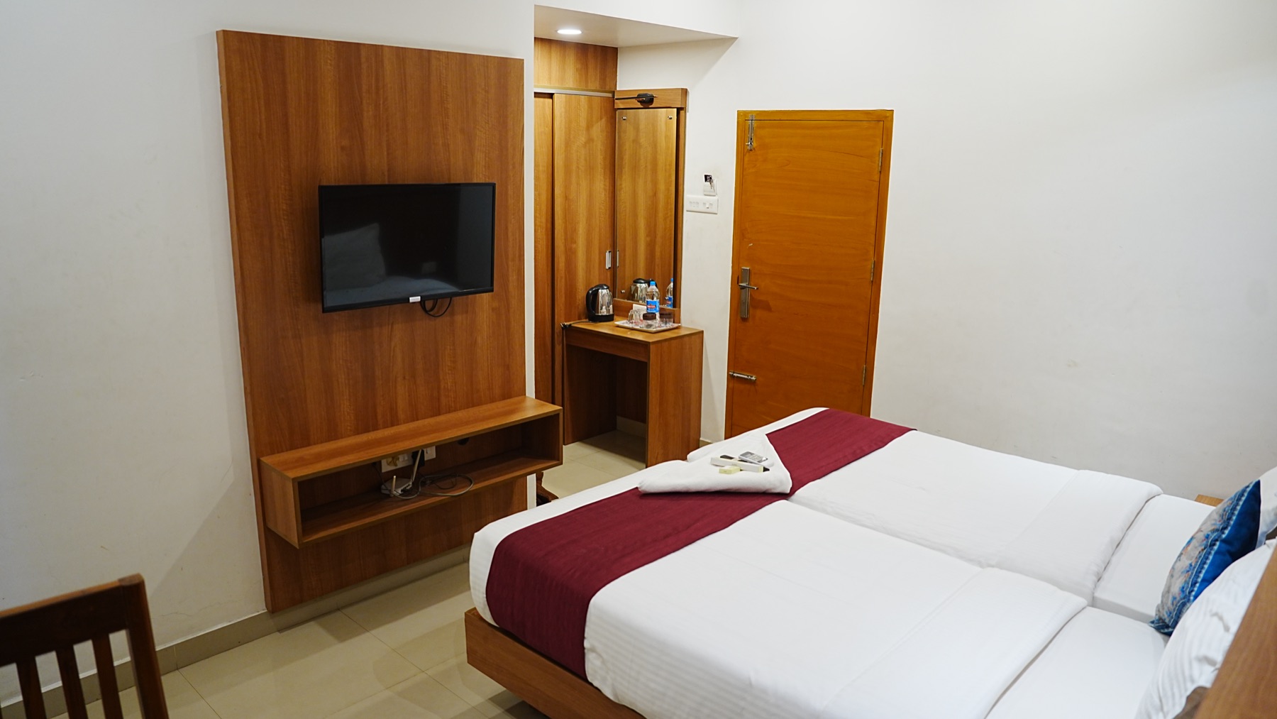 Deluxe room at Abab Residency